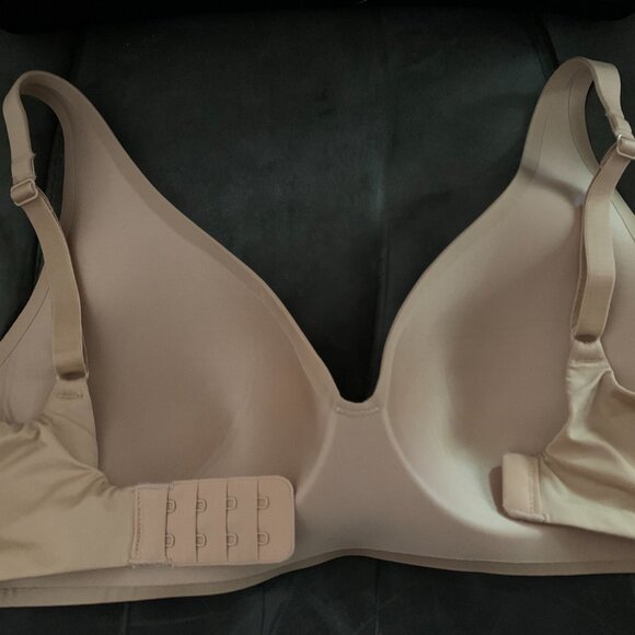NWT! GapBody T-shirt Bra - 34D - Picture 5 of 5